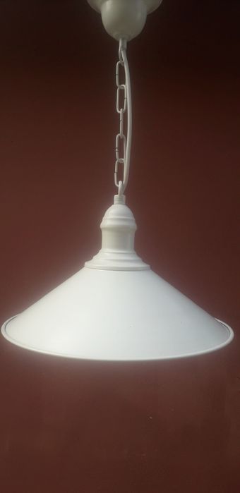Продам люстру підвісну яка регулюється по висоті