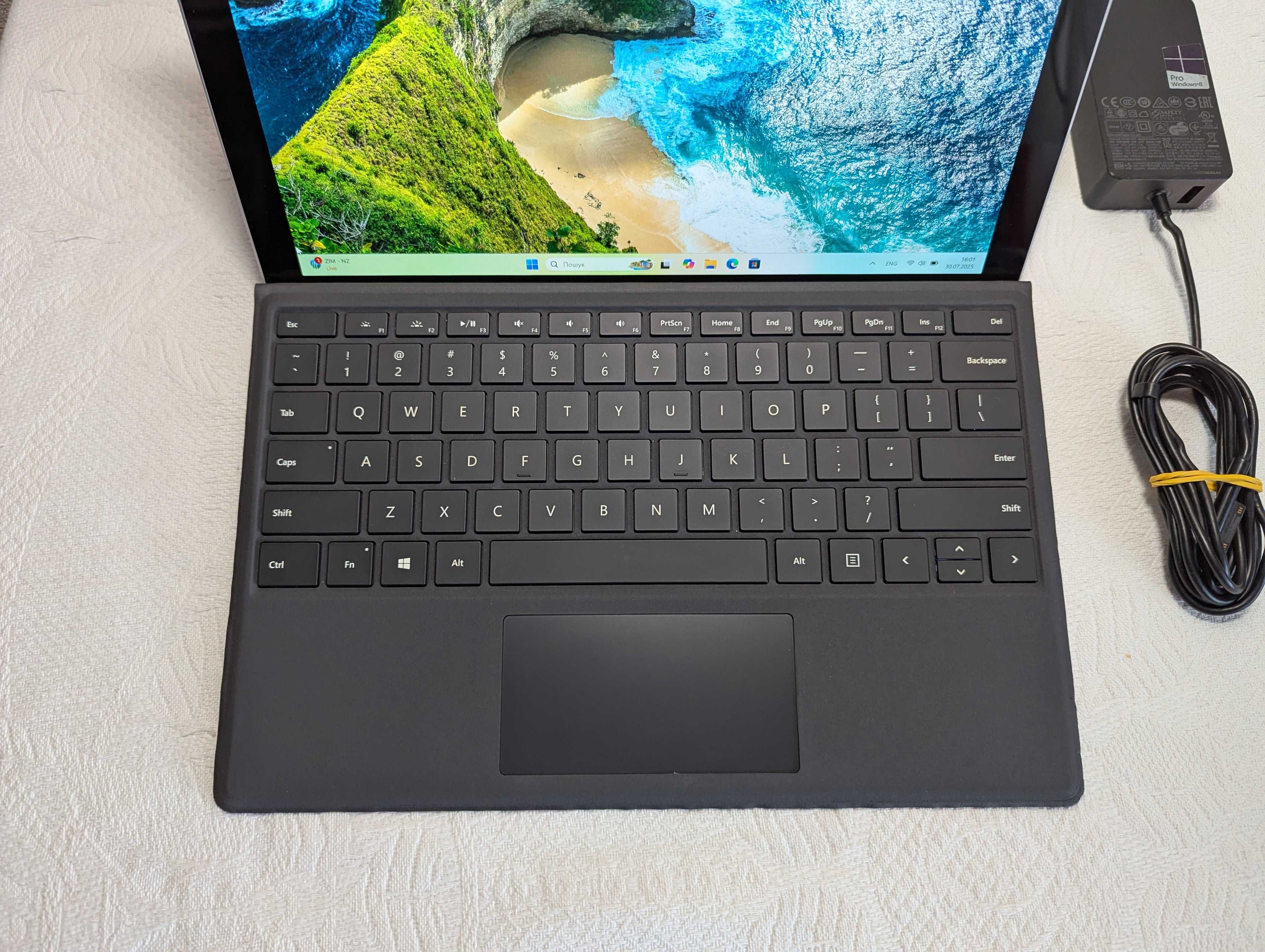 Microsoft Surface Pro 5 LTE Intel i5-7300u 8/256gb