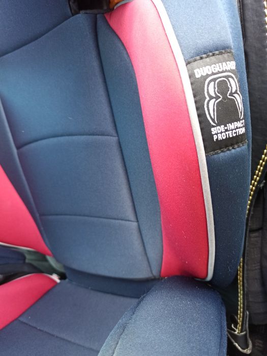 Продам дитяче автокрісло Chicco KidFit в гарному стані