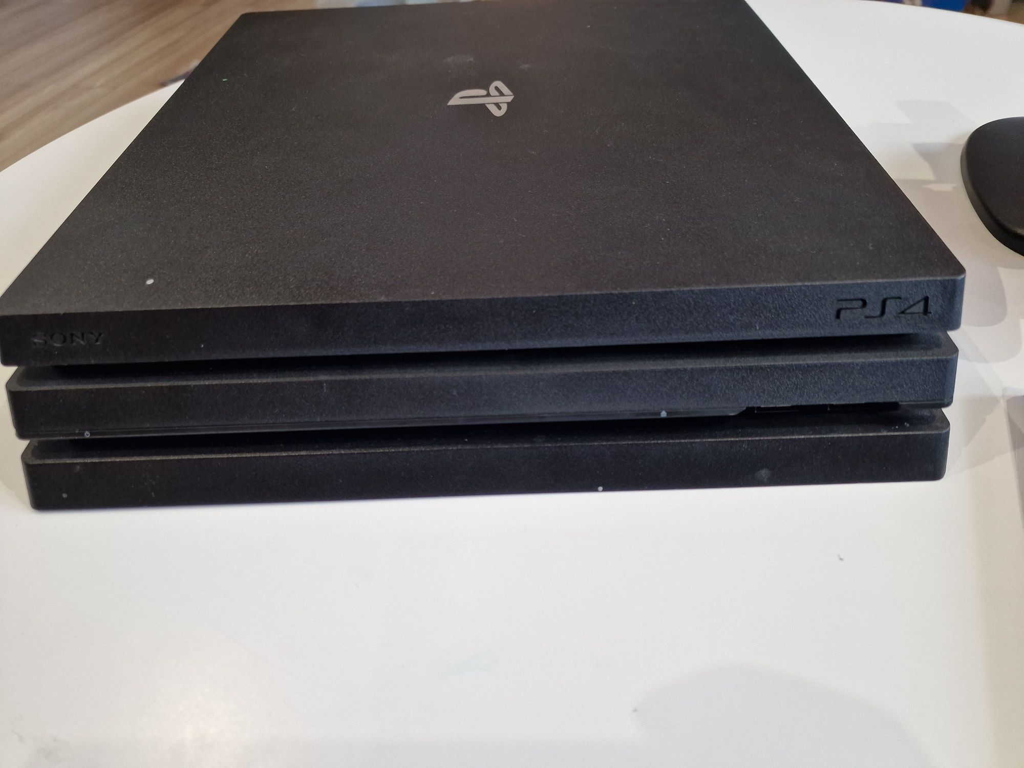 Playstation 4Pro najlepsza wersja/dwa pady Gra VR