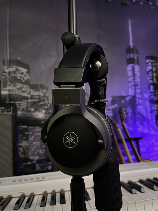 Headphones Yamaha HPH MT7
