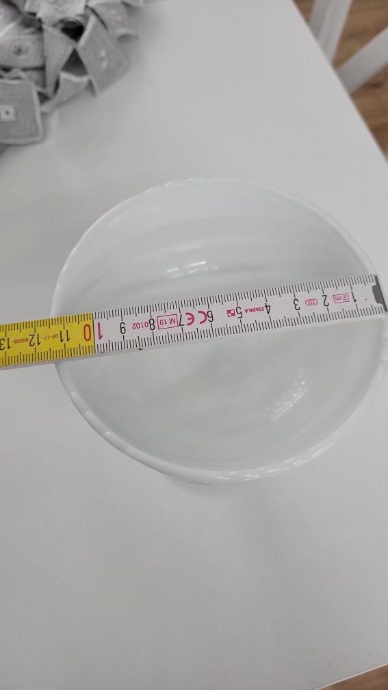 Cukiernica  prl  medaliony