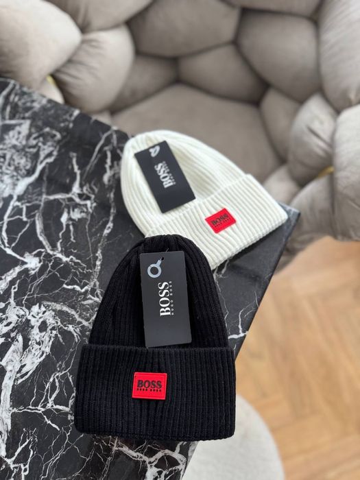 Шапки зимові Moncler
