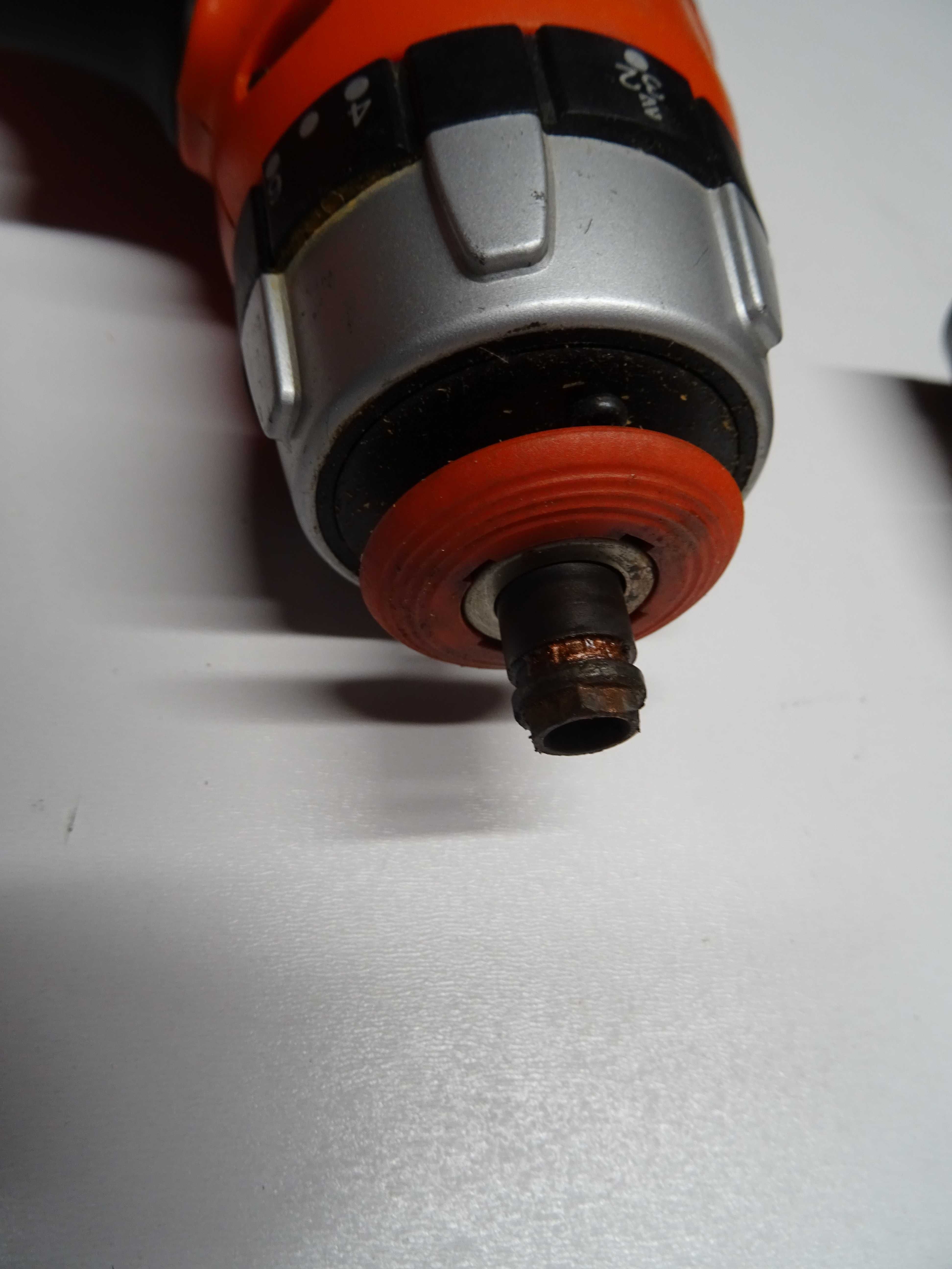 Wiertarko-wkrętarka Black&Decker HP146F2 akumulator li-ion