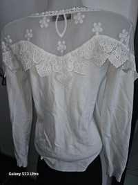 Sweterek biały z tiulem L/XL