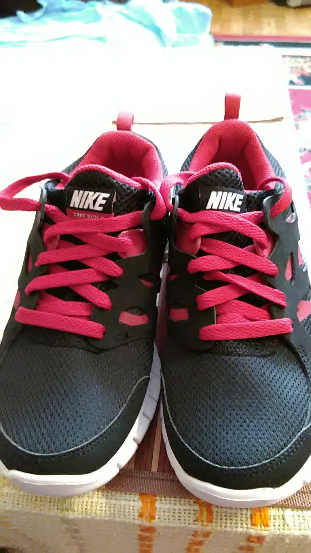 Fajny prezent Nowe Buty Nike polecam obniżka