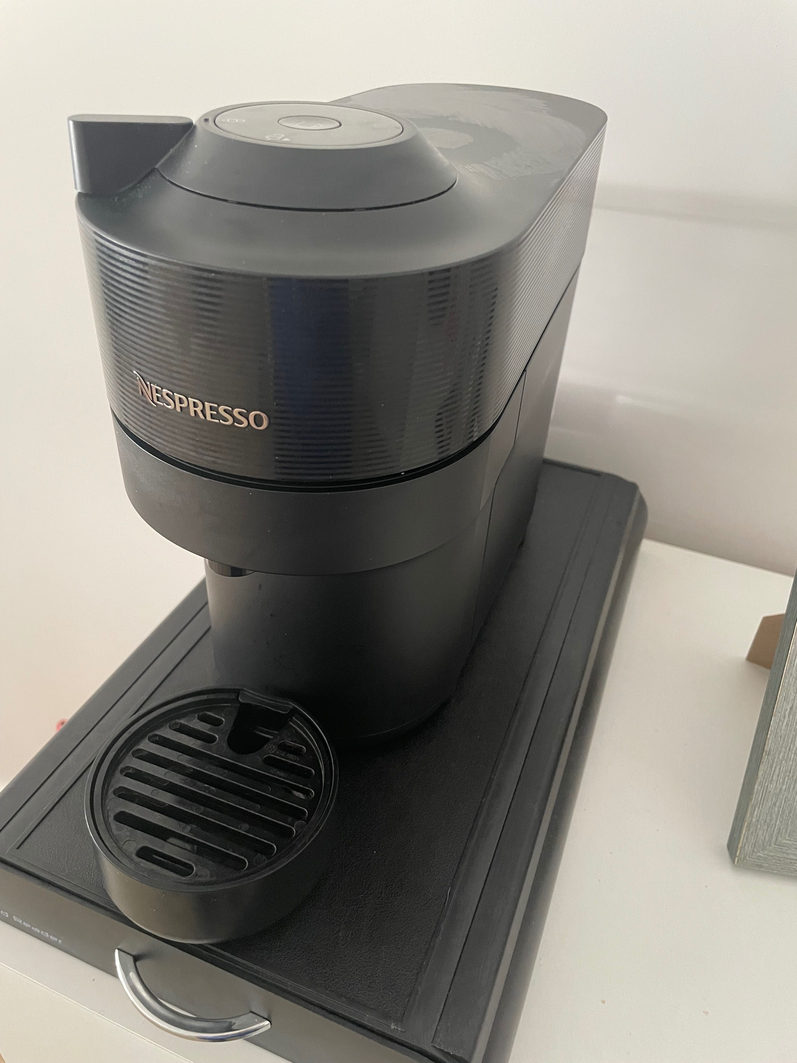 Máquina Nespresso vertuo