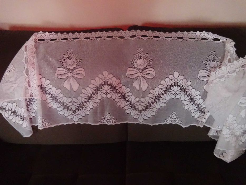 biała zazdrostka firanka do kuchni tunel 44 x 184 cm kwiat kokarda