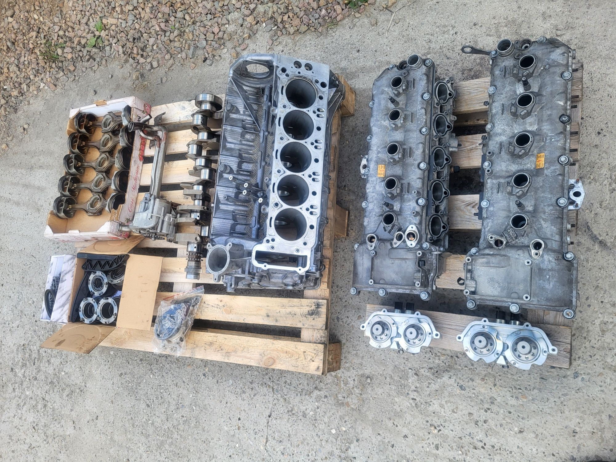 Korbowód Tłok bmw m5 e60 m6 e63 e64 v10 507km S85B50A