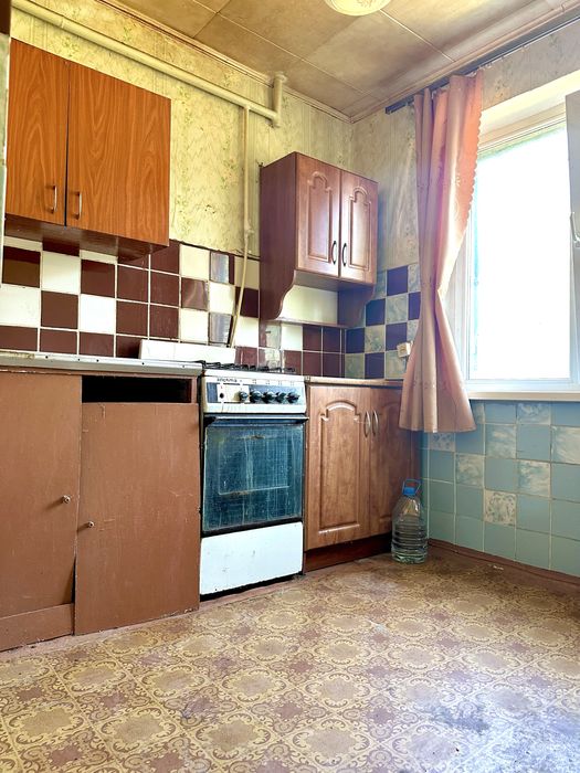 2--х 44 квартал, ул Калантая, 22,  не угл, пристр балкон, погреб