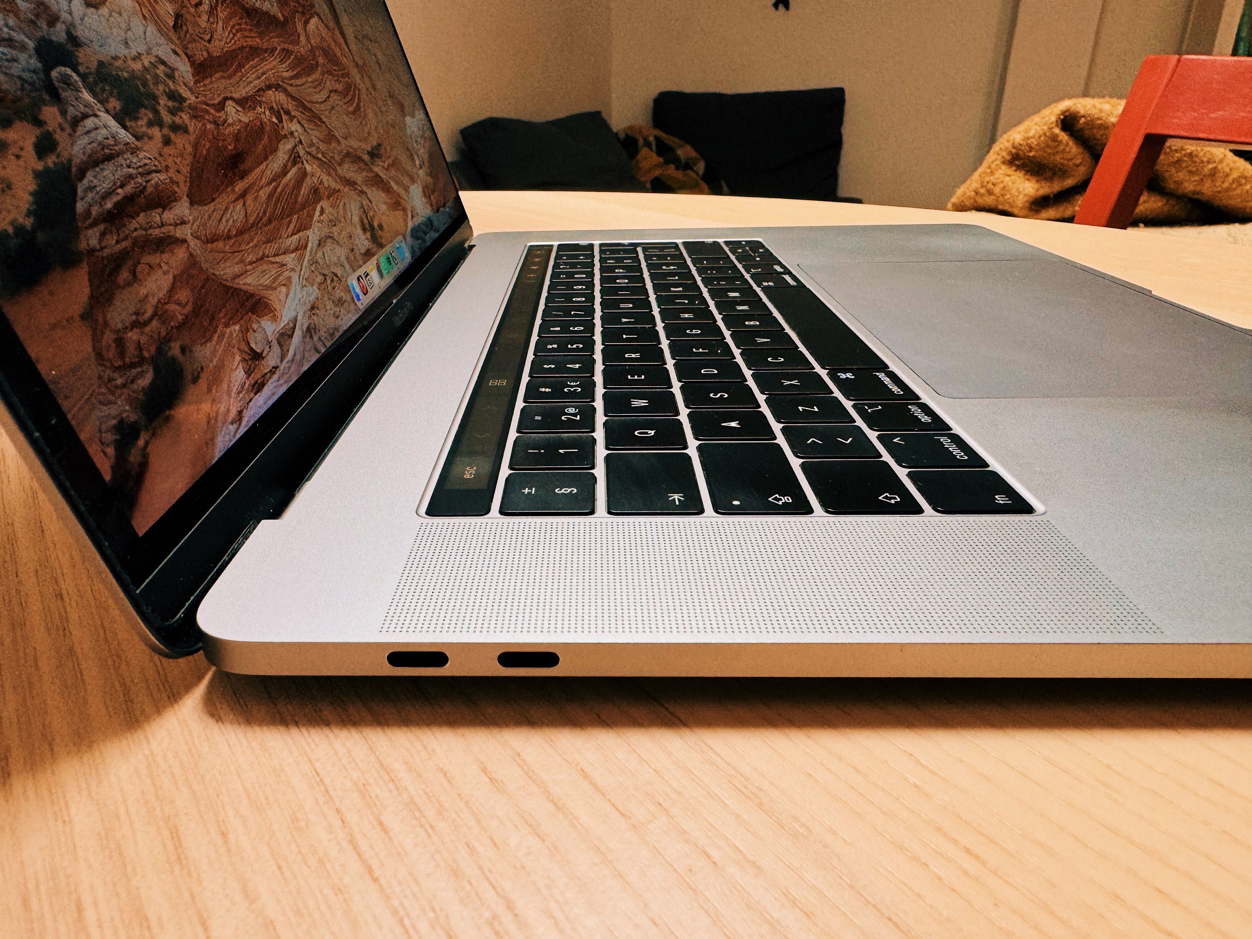 MacBook Pro 2019 15' i9 32GB