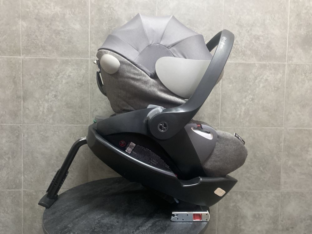 Автокресло раскладное Cybex Cloud Q Soho gray + база isofix Q