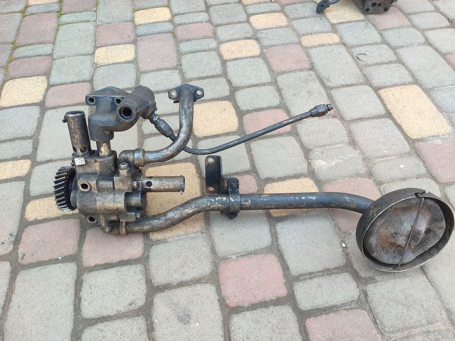 Масляний насос з Караза