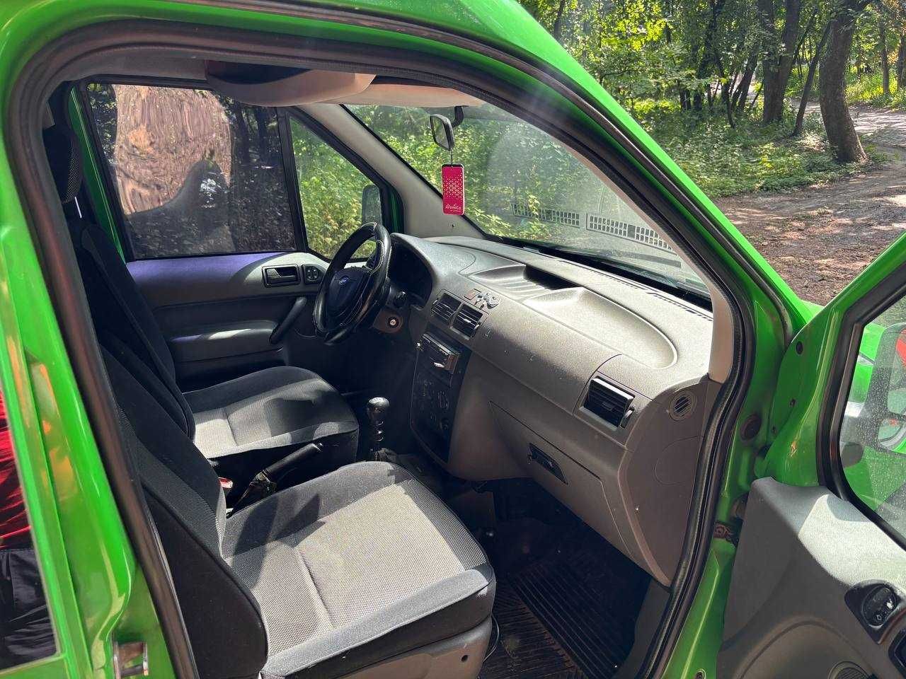 Ford Transit Connect 2004