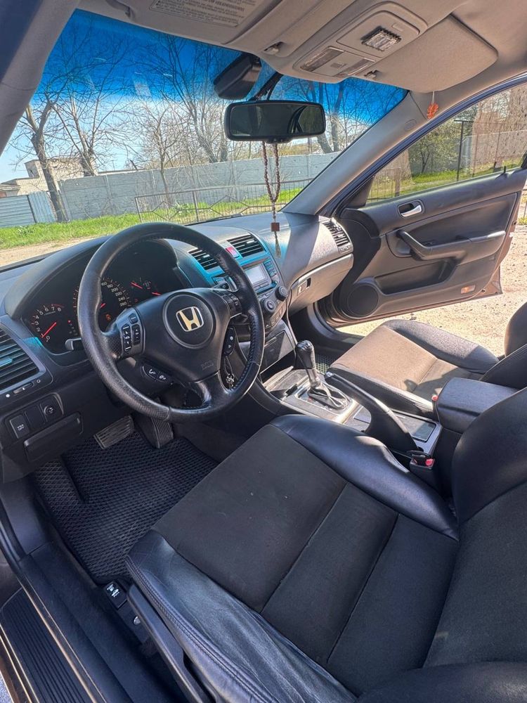 Honda Accord 2006 года