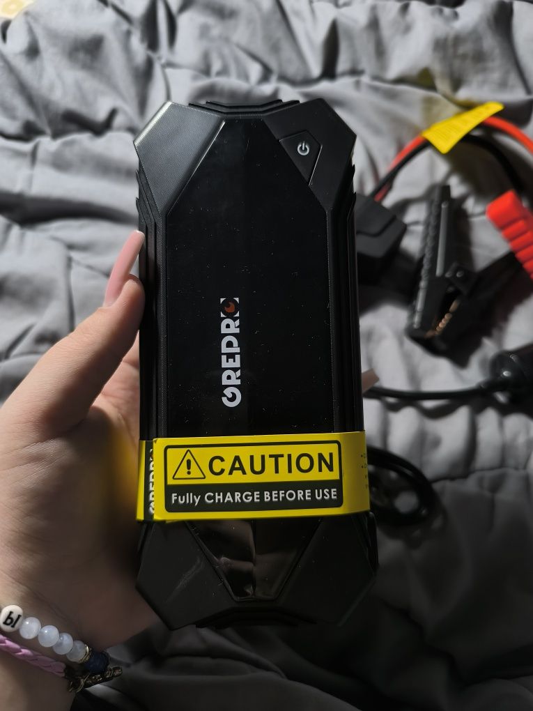 Grepro Powerbank jump starter z kablami rozruchowymi 3000A USB 12V LED