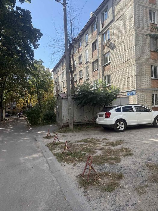 Є-відновлення!Продам гостинку  метро Индустриальная