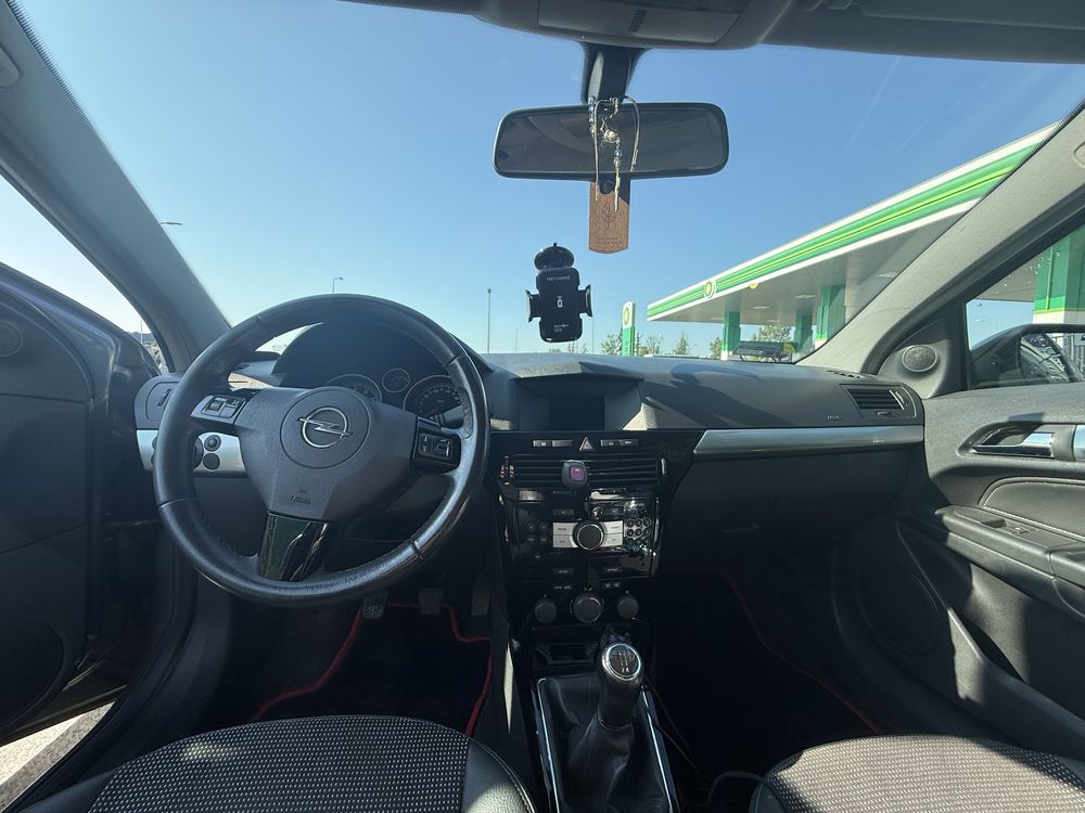 Opel Astra H GTC 1.6 115KM