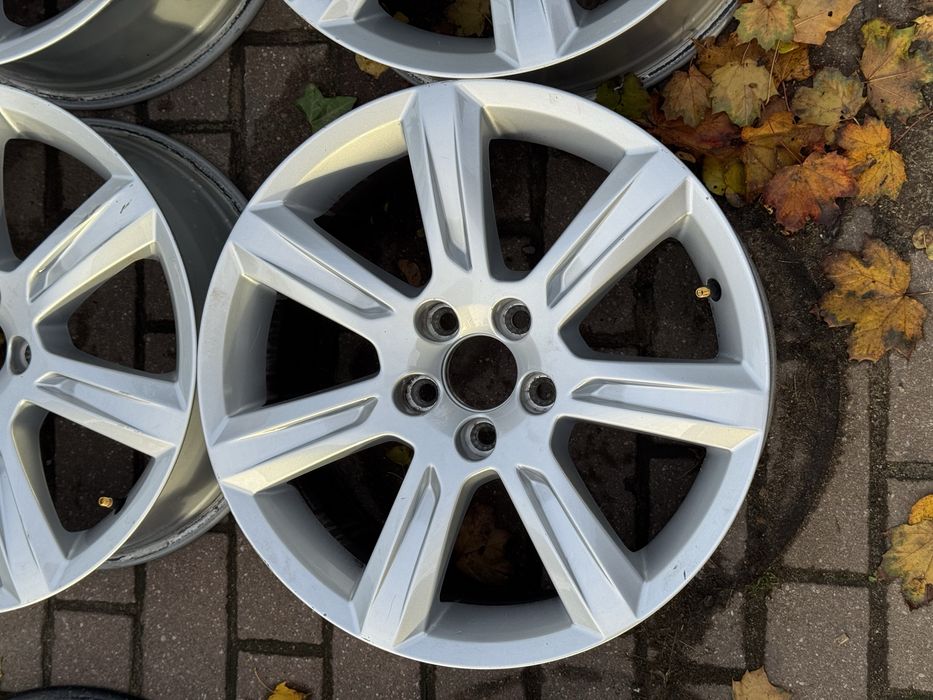 Komplet felg Volvo 17” 5x108 8J ET42 Felgi Używane F-Vat