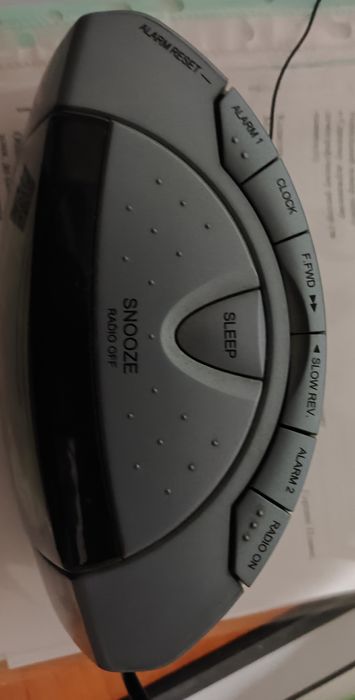 Часы-будильник-радио