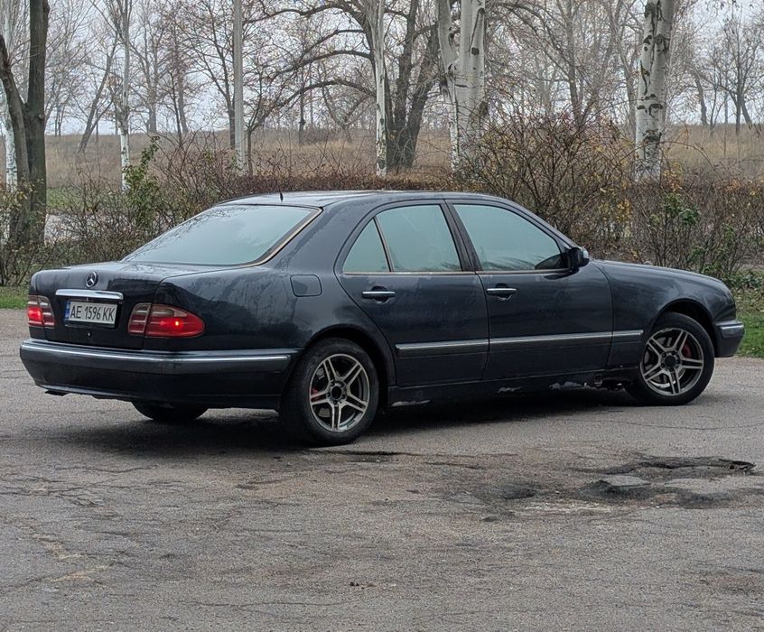 Mercedes Benz w210 e320
