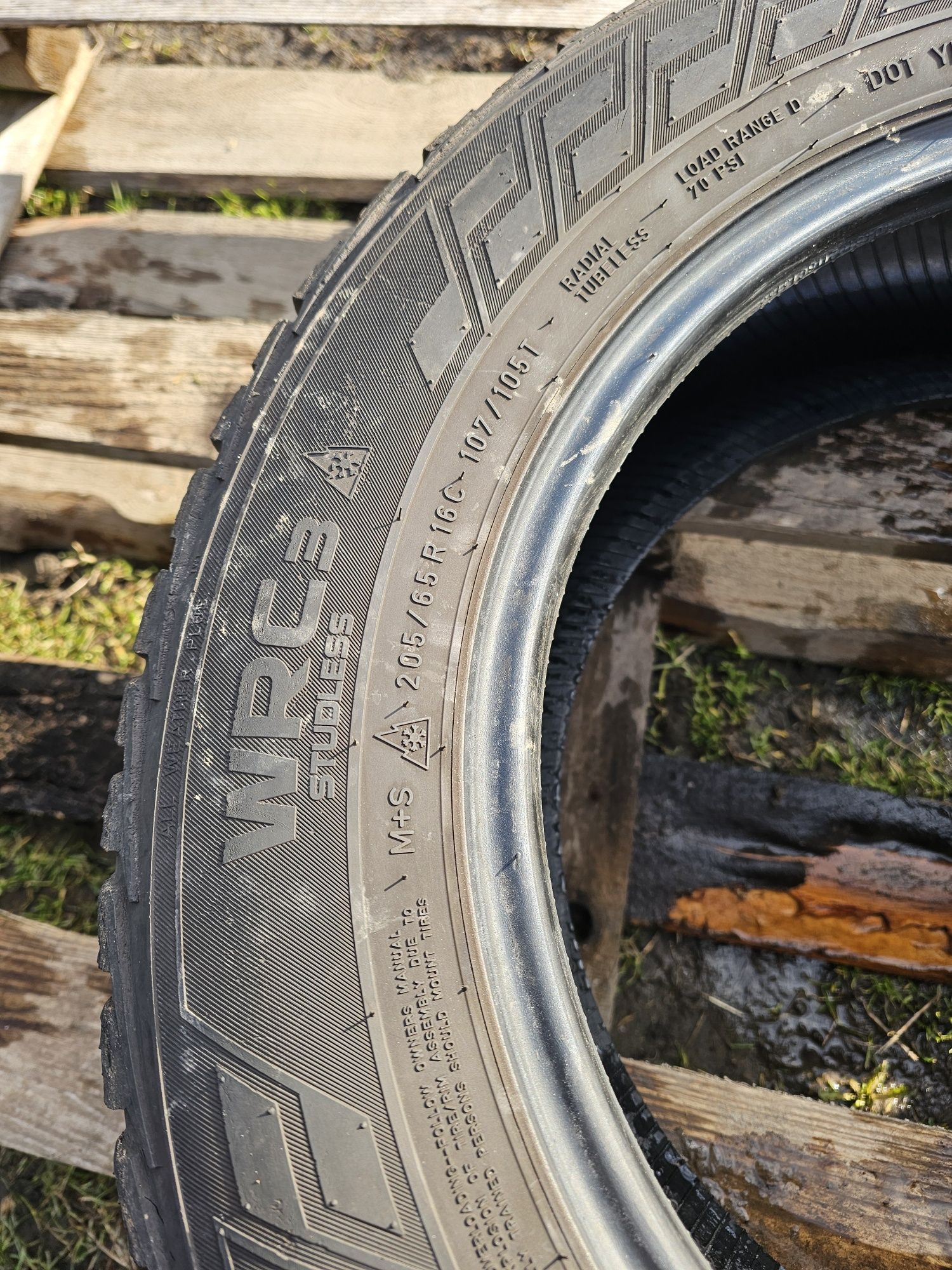 Opony zimowe Nokian 205/65R16C