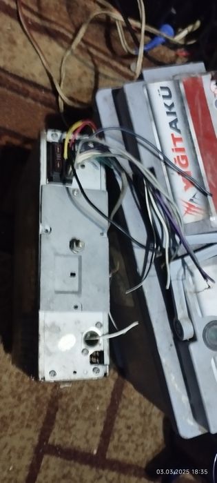 Aвтомагнітолы три шт. -1000гр