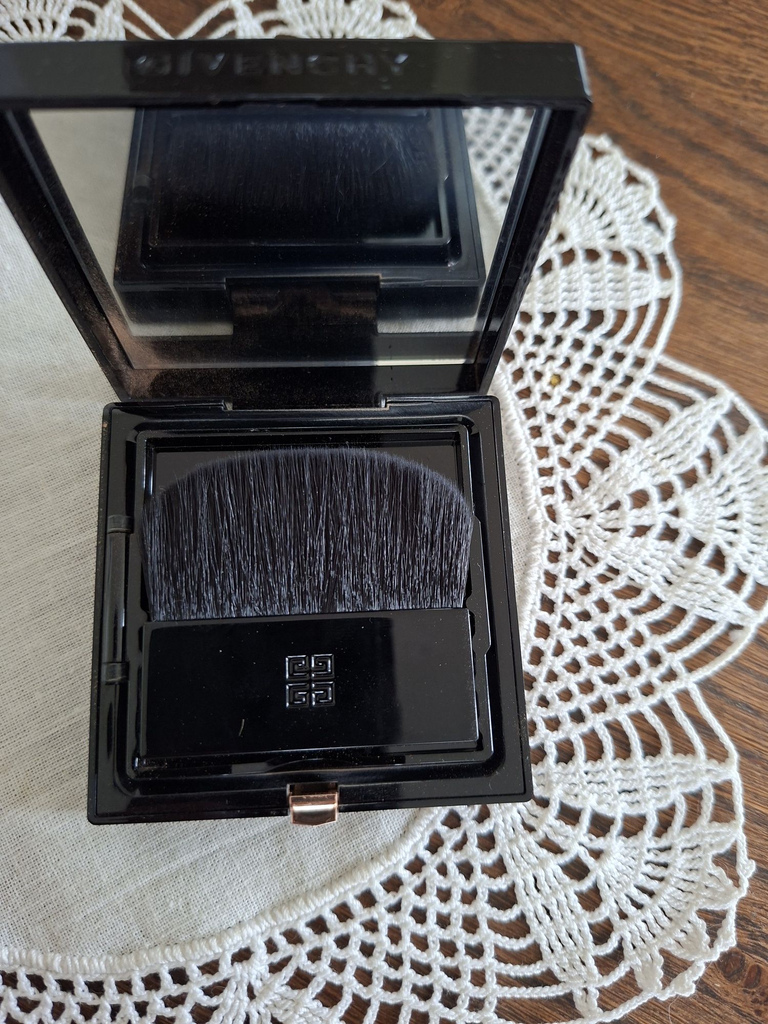 Givenchy bronzer 001