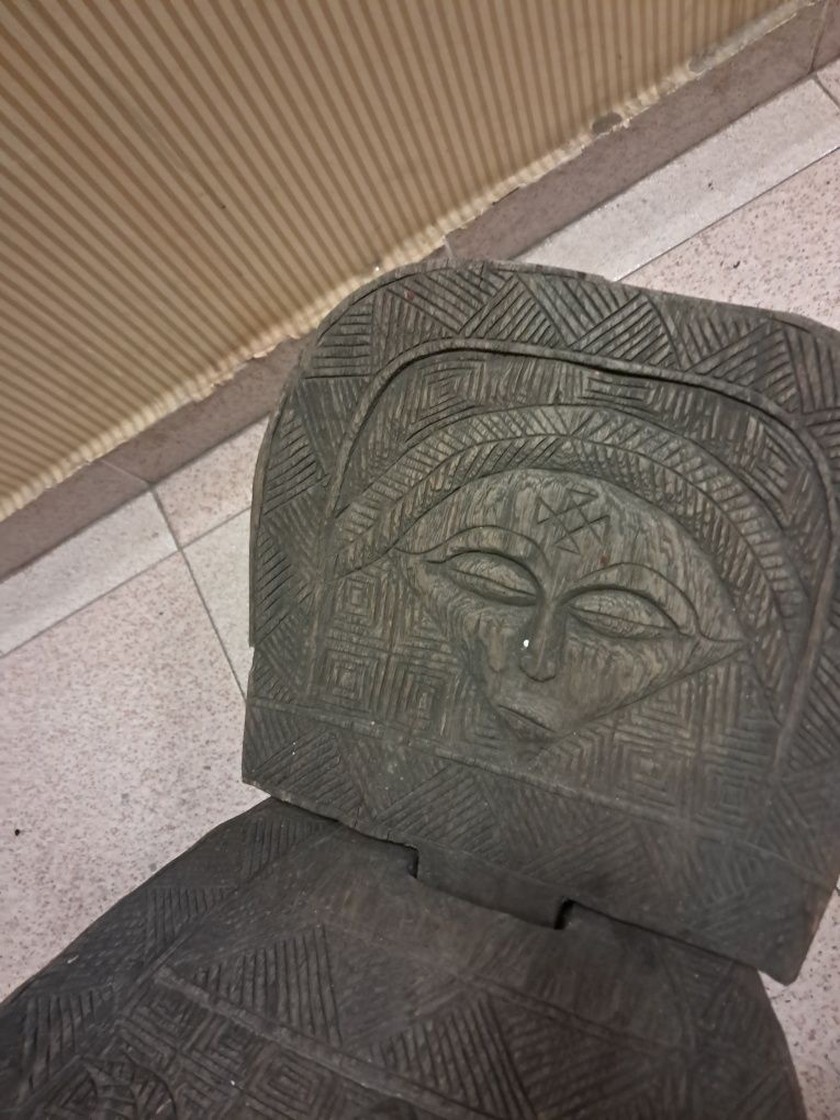 Cadeira antiga Art Africana