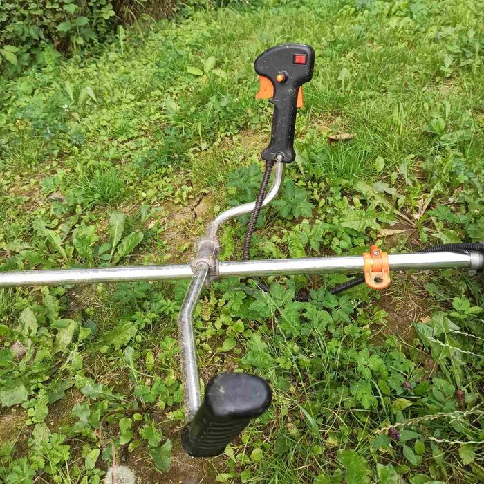 Бензокоса Світязь