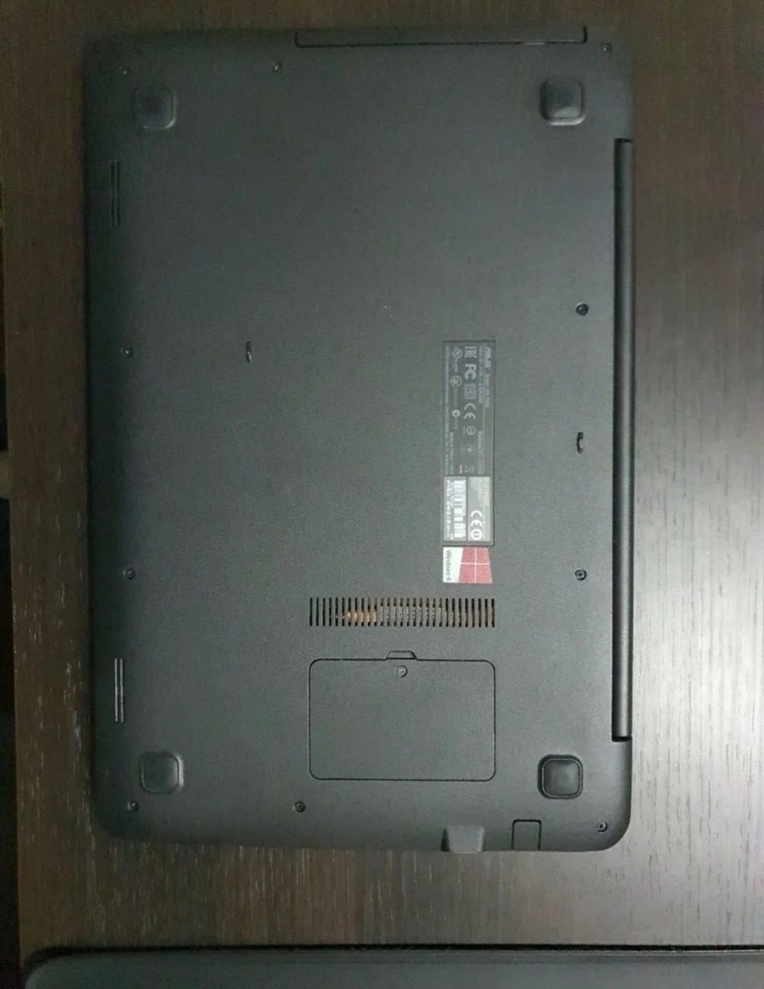 Portátil Asus X555