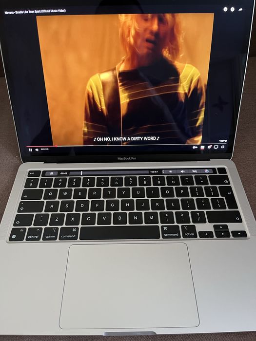 Новый Macbook pro M1 8/256, макбук про м1