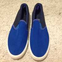 Sapatos de lona azul n.38.