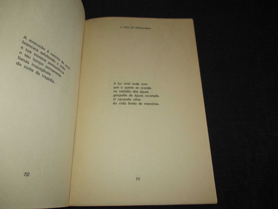 Livro O País de Bissalanka Costa Andrade