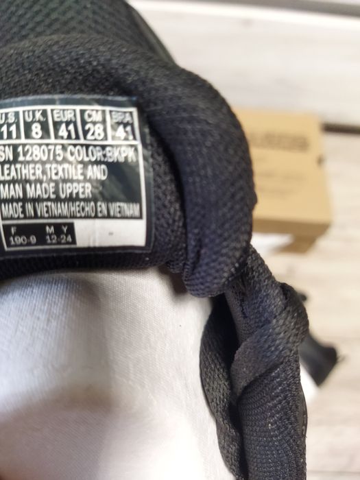 Кроссовки женские  Sketchers 41,5 р