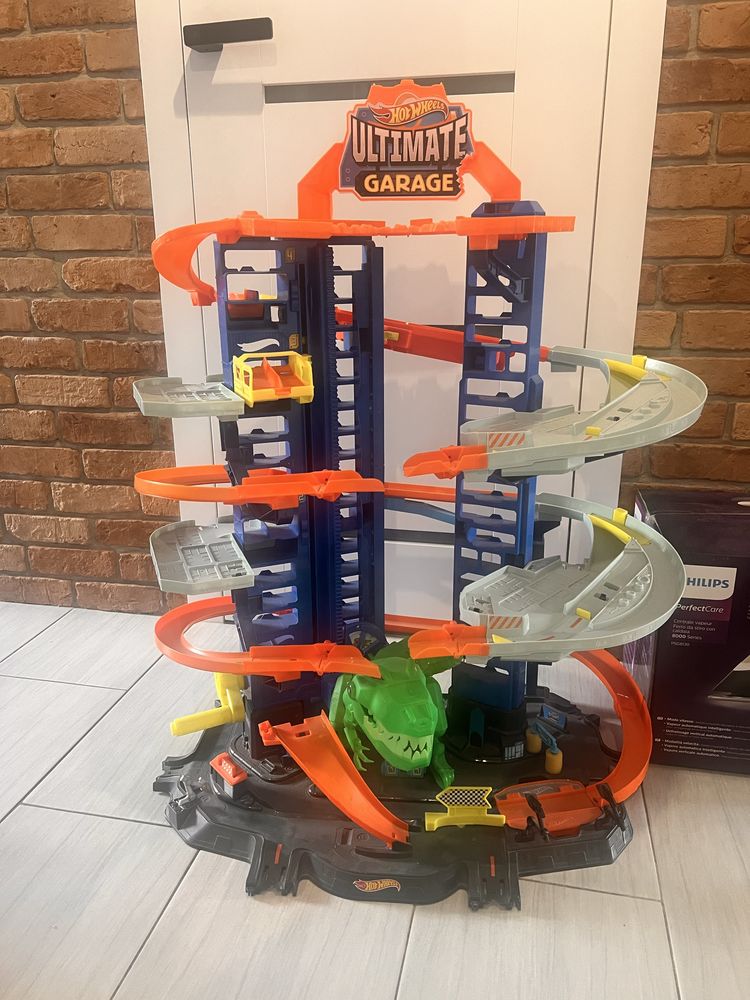 Sprzedam Tor hot wheels Ultimate Garage