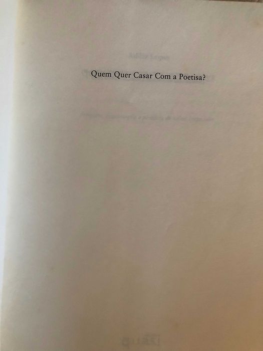 Quem quer casas com a poetisa - Livro Adília Lopes
