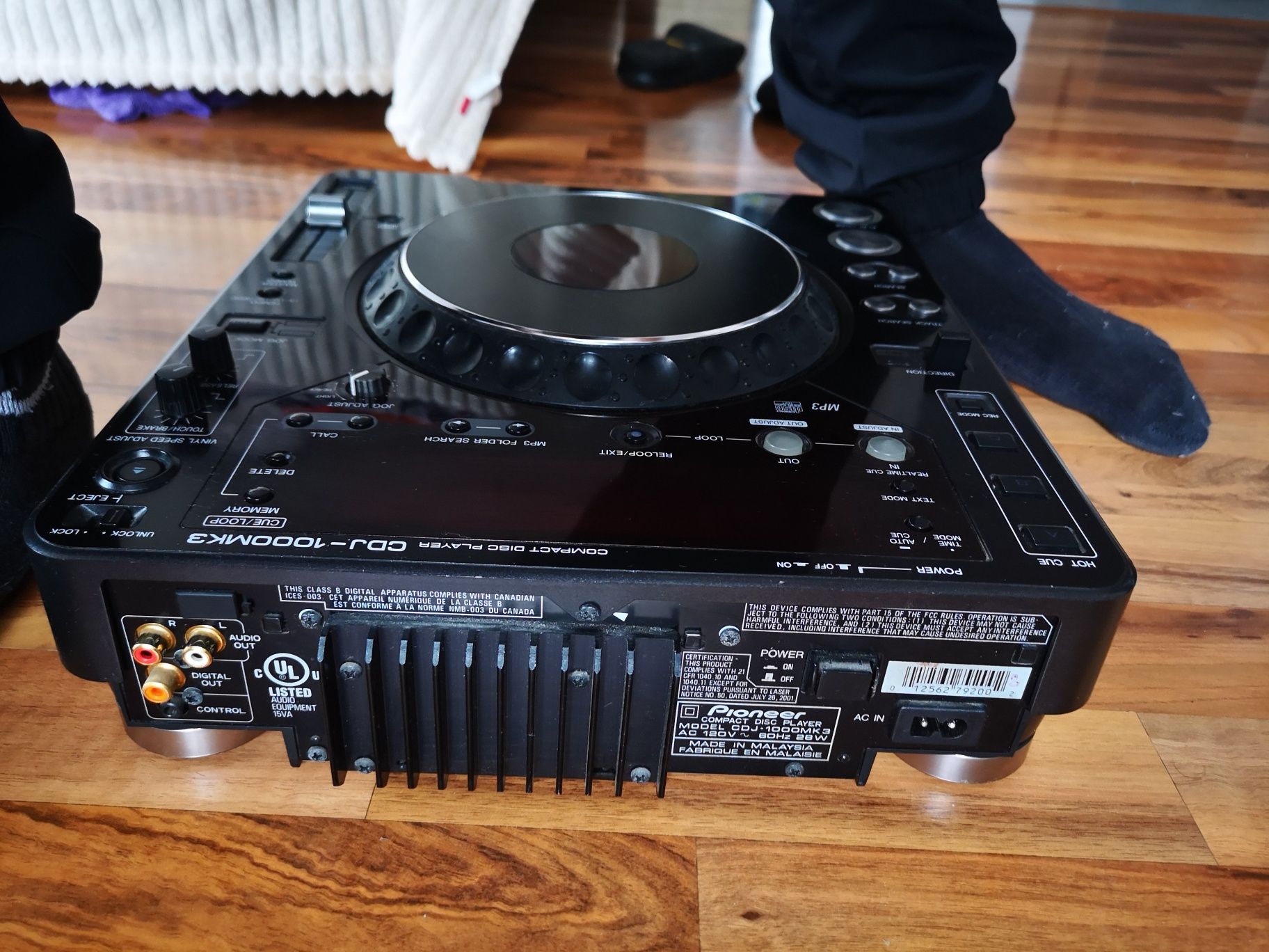 2x Pioneer CDJ 1000 MK3 + CASE