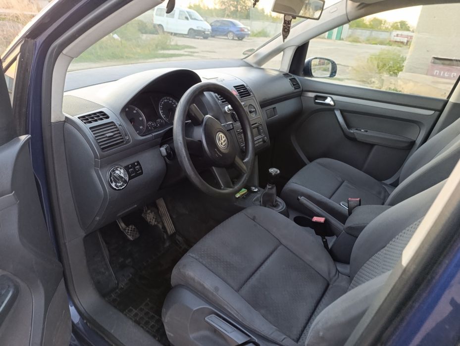 WV TOURAN ,2003, 1.tdi суммарный пробег 440,пробег ДВС 180