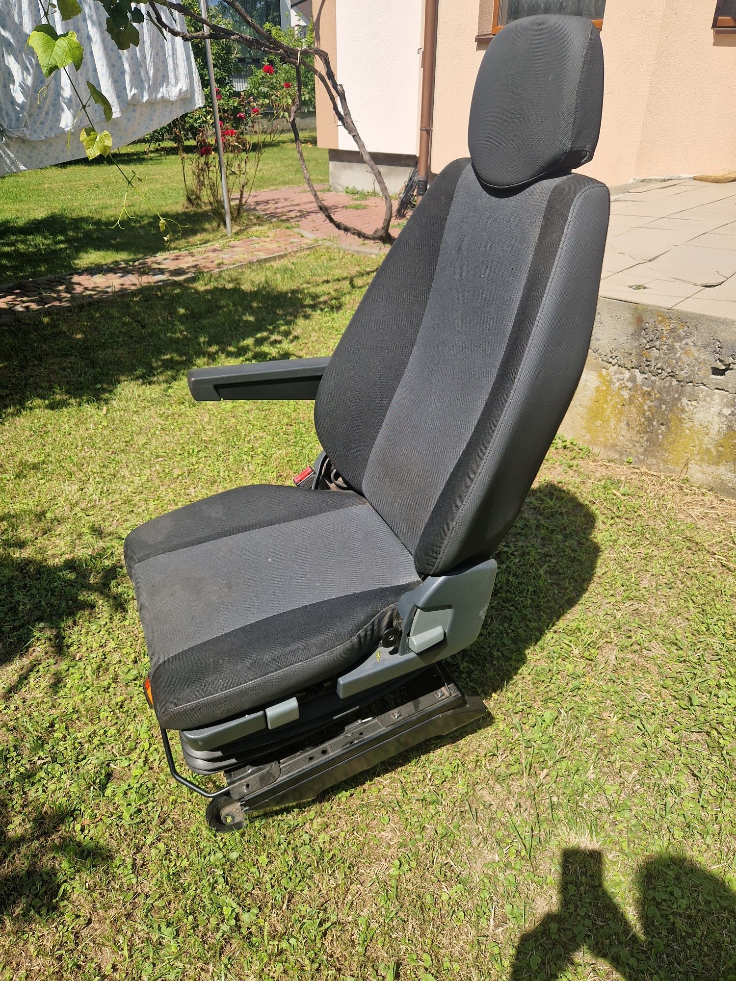 Водійське сидіння Renault Master Pilot