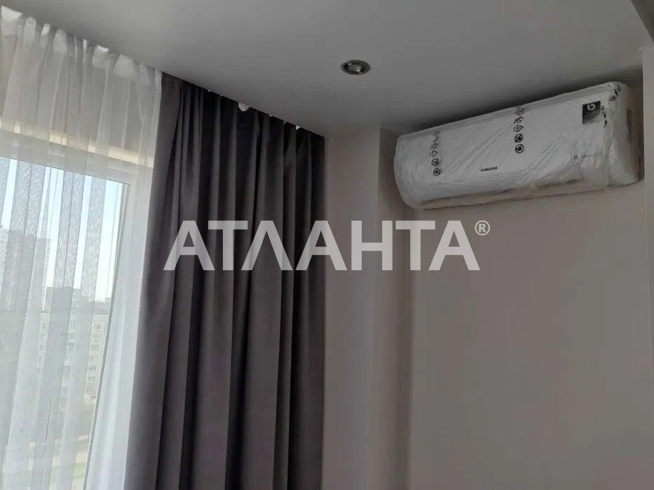 1-комнатная квартира в ЖК "Радужный"/ Небесной Сотни