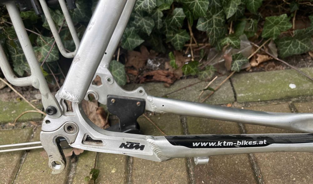 Rama 25" 63cm KTM Veneto Cross 28 duża + ew. dodatkowy osprzęt