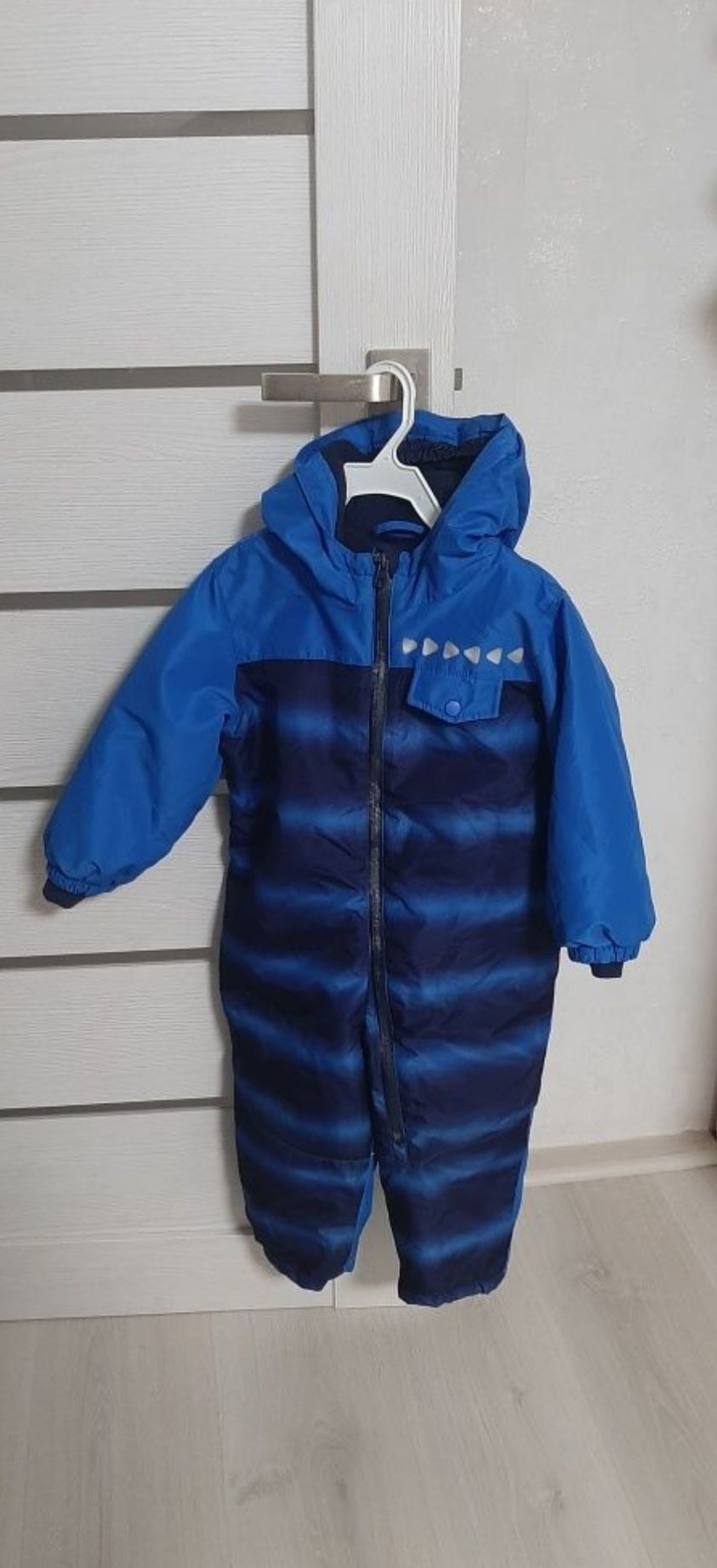 Продам зимний комбинезон 92р.