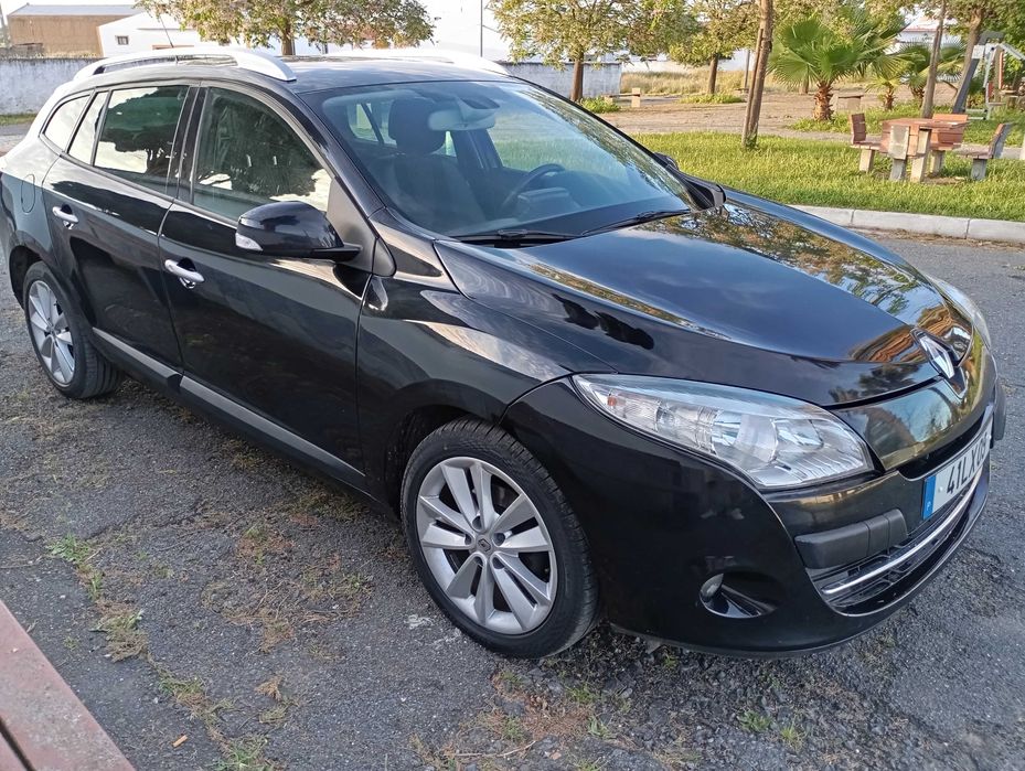 Megane 2011 venda por motivo de viajem