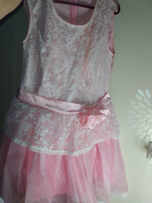 Сукні фемелі лук