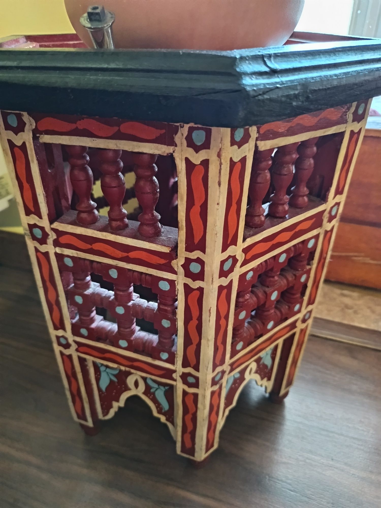 Mesa de apoio marroquina