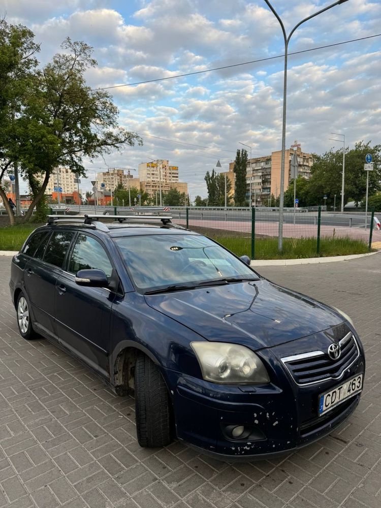 Toyota avensis в Киеві