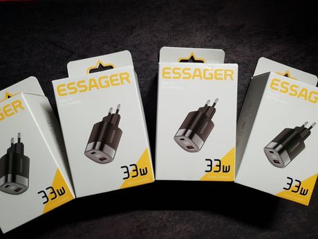 Зарядний пристрій Essager з дисплеєм (33w) (USB-A, USB-C)