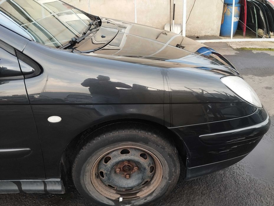 Citroen C5 I Kombi 3.0i 2004r.Błotnik przedni prawy.