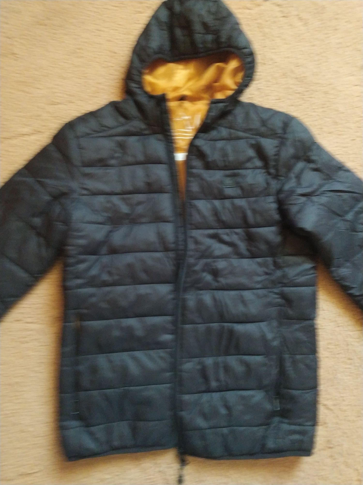 Фирменная демисезонная куртка, ветровка, размер С, 160-170